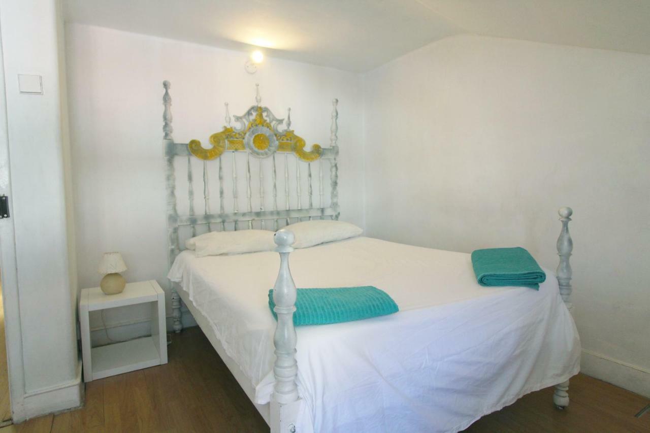 Room In Marechal Saldanha 3Rd Floor 리스본 객실 사진